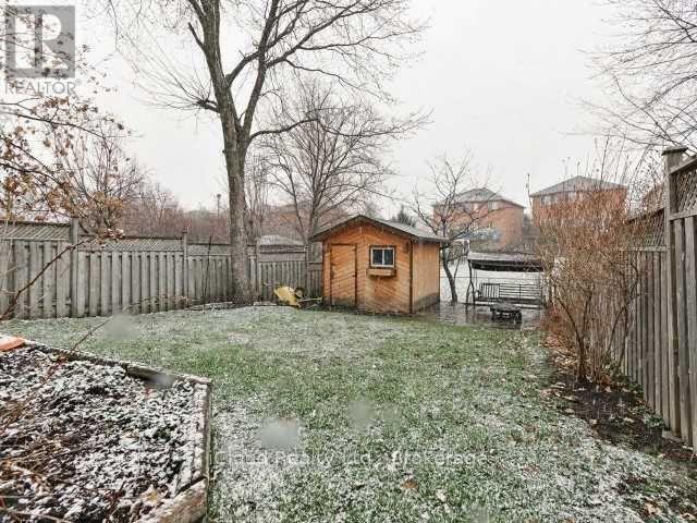 292 Hillside Drive, Mississauga, Ontario  L5M 1G5 - Photo 13 - W12546194