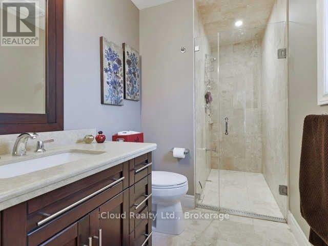 292 Hillside Drive, Mississauga, Ontario  L5M 1G5 - Photo 9 - W12546194