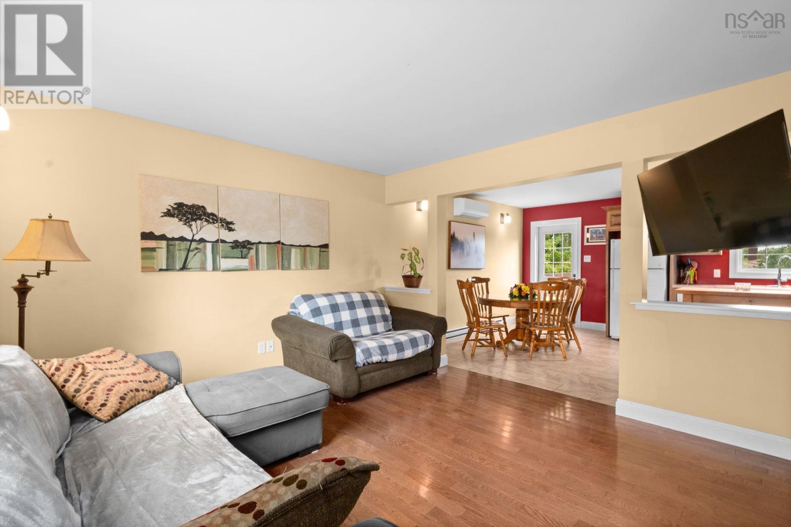 28 Forest Hill Road, Bridgewater, Nova Scotia  B4V 1T8 - Photo 5 - 202524313