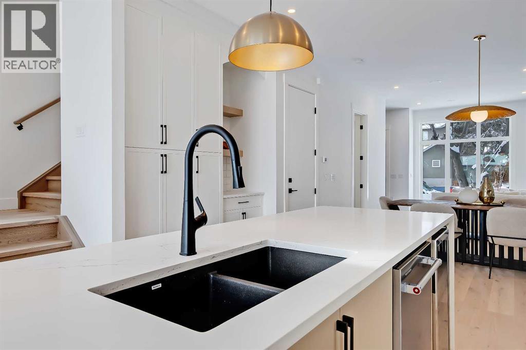 215 25 Avenue Nw, Calgary, Alberta  T2M 2A6 - Photo 7 - A2198942