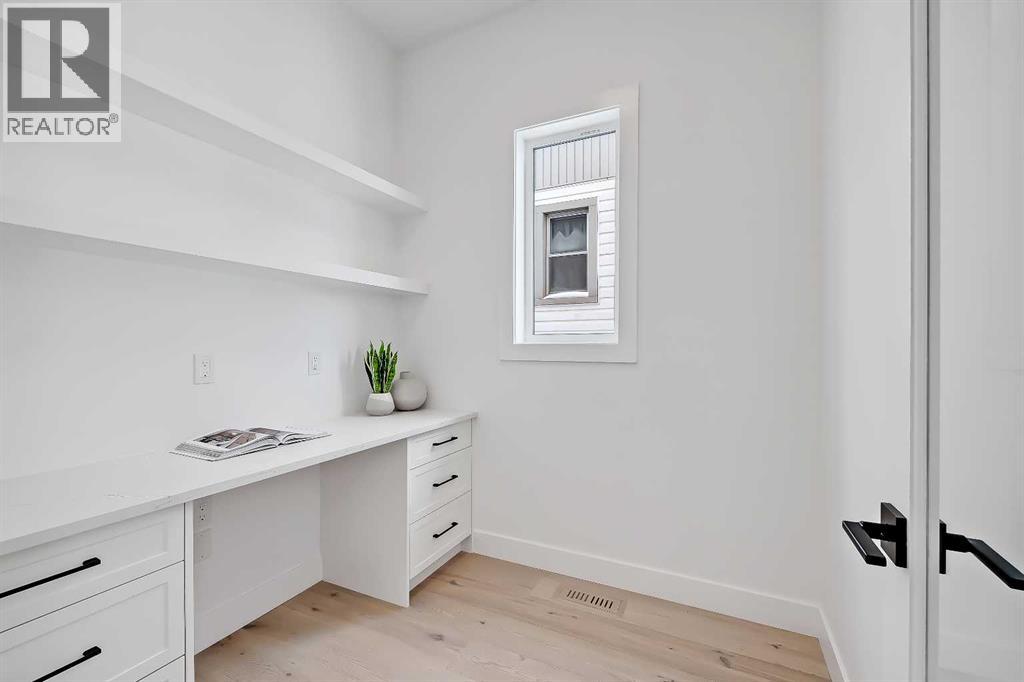 215 25 Avenue Nw, Calgary, Alberta  T2M 2A6 - Photo 17 - A2198942