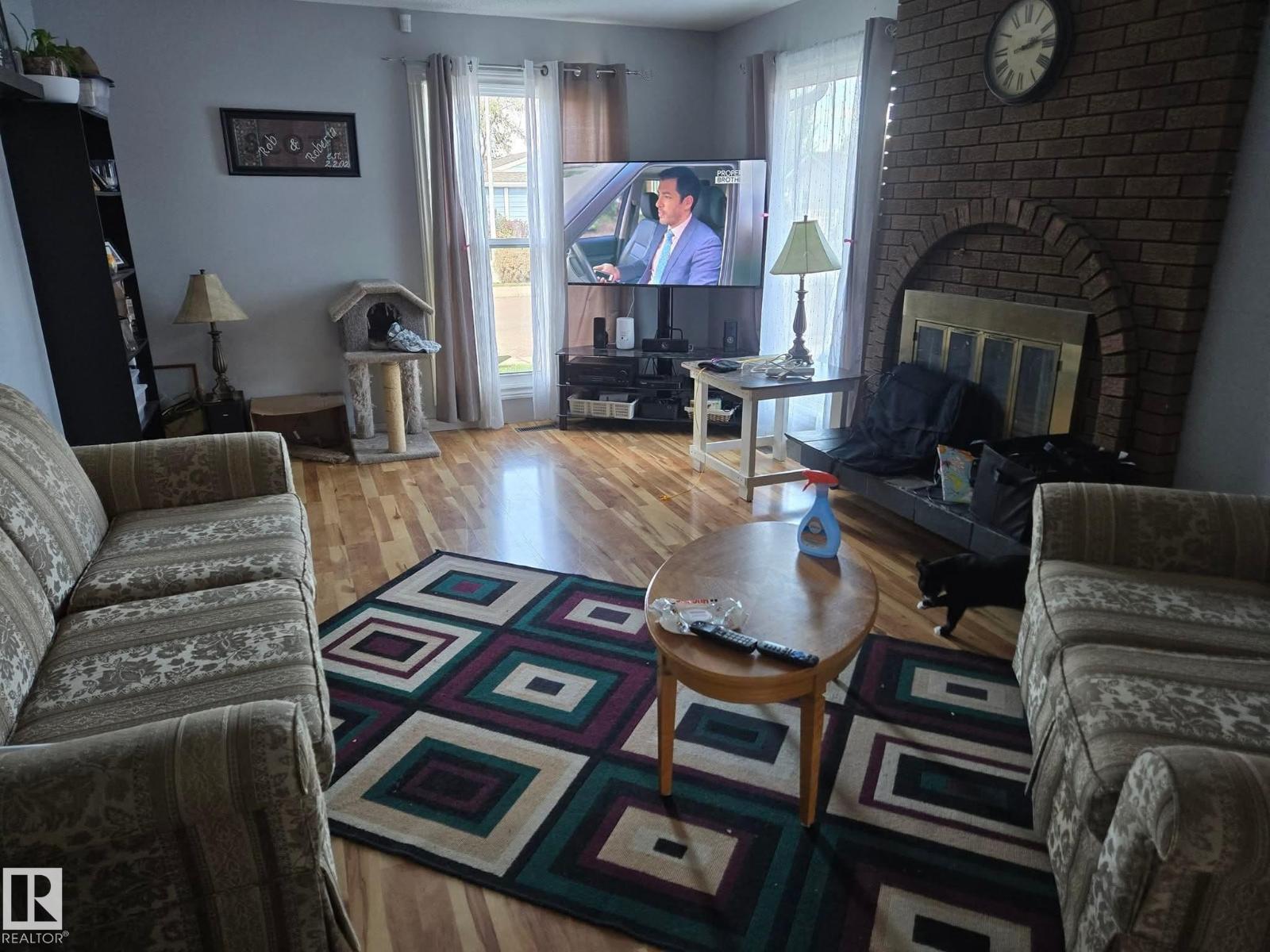 3043 142av Nw, Edmonton, Alberta  T5Y 1J1 - Photo 2 - E4465393