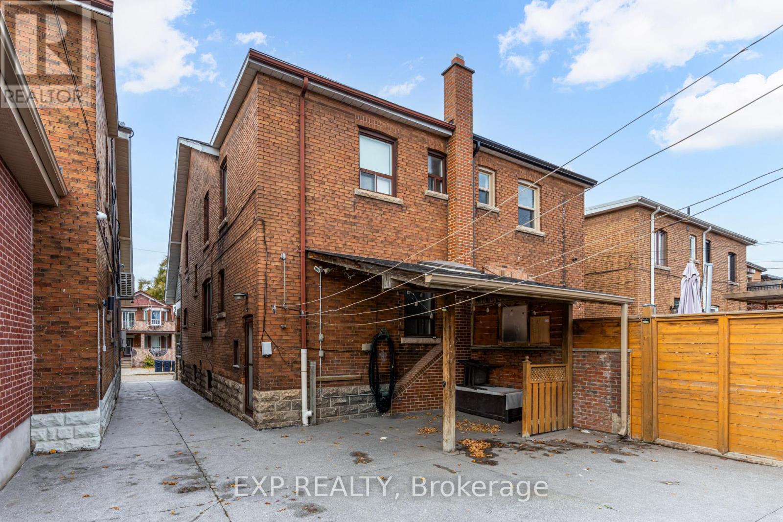 Main & 2nd - 211 Lauder Avenue, Toronto, Ontario  M6E 3H5 - Photo 19 - C12546216