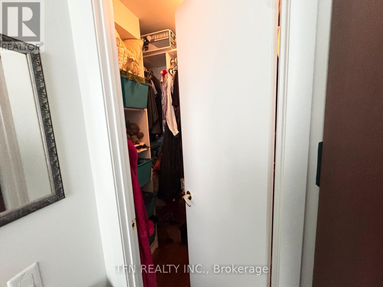 1605 - 375 King Street W, Toronto, Ontario  M5V 1K1 - Photo 10 - C12546240