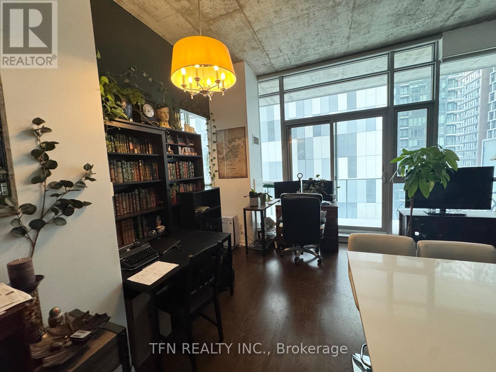1605 - 375 King Street W, Toronto, Ontario  M5V 1K1 - Photo 6 - C12546240