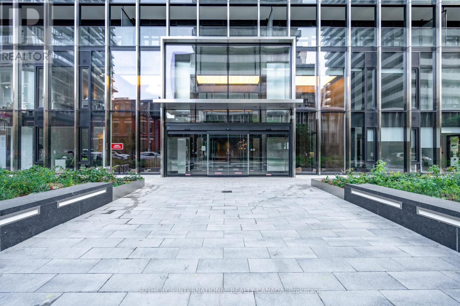 2710 - 55 Charles Street E, Toronto, Ontario  M4Y 0J1 - Photo 3 - C12546262