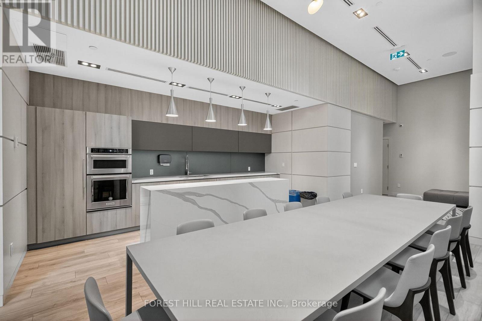 912 - 223 St Clair Avenue W, Toronto, Ontario  M4V 0A5 - Photo 28 - C12546284