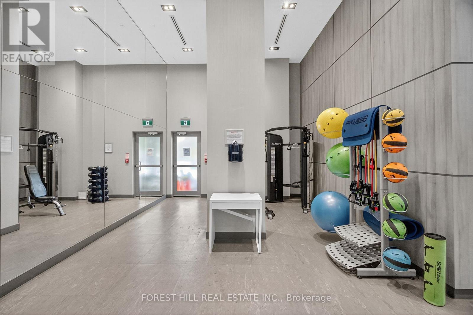 912 - 223 St Clair Avenue W, Toronto, Ontario  M4V 0A5 - Photo 32 - C12546284