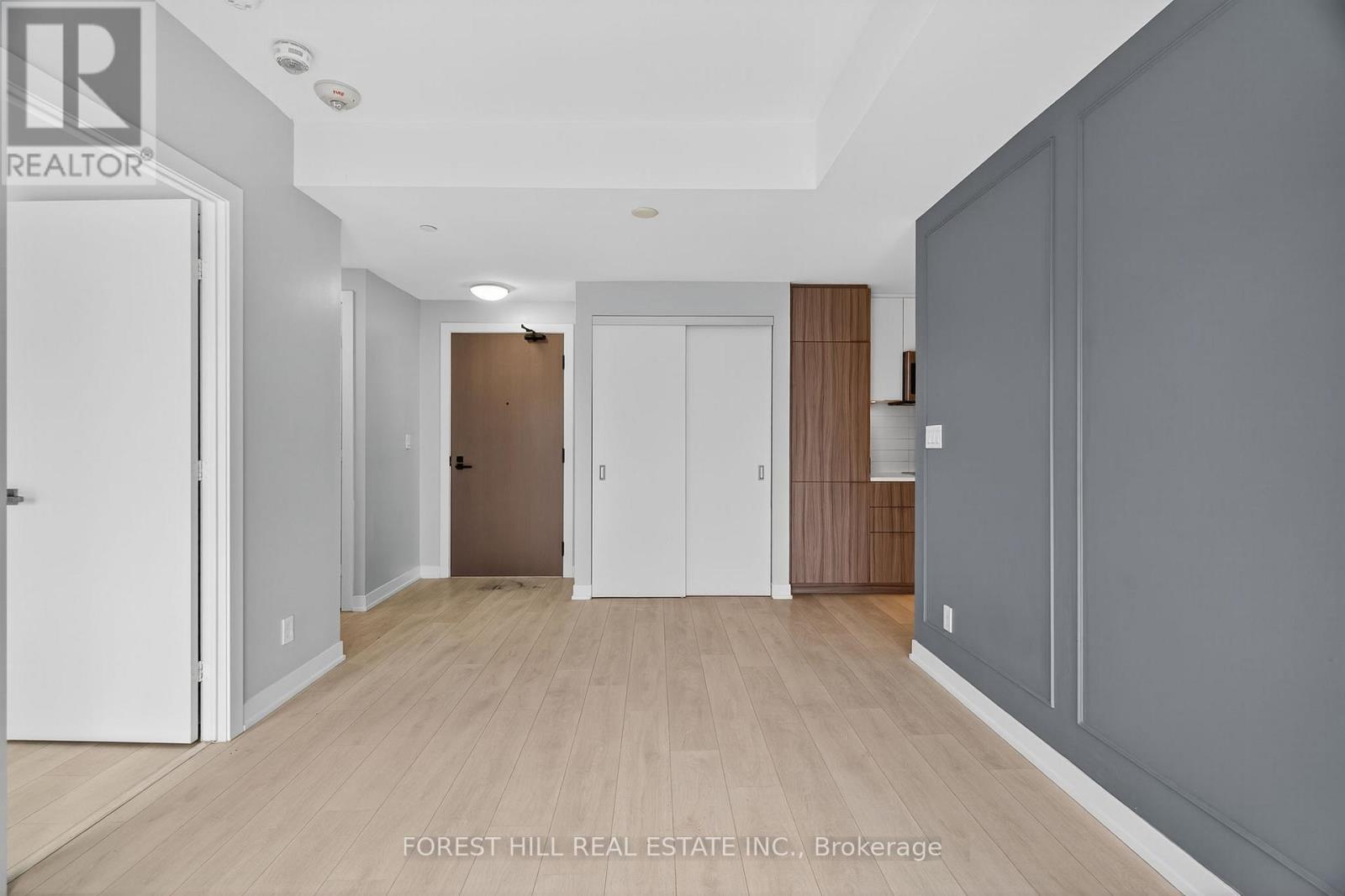 912 - 223 St Clair Avenue W, Toronto, Ontario  M4V 0A5 - Photo 6 - C12546284