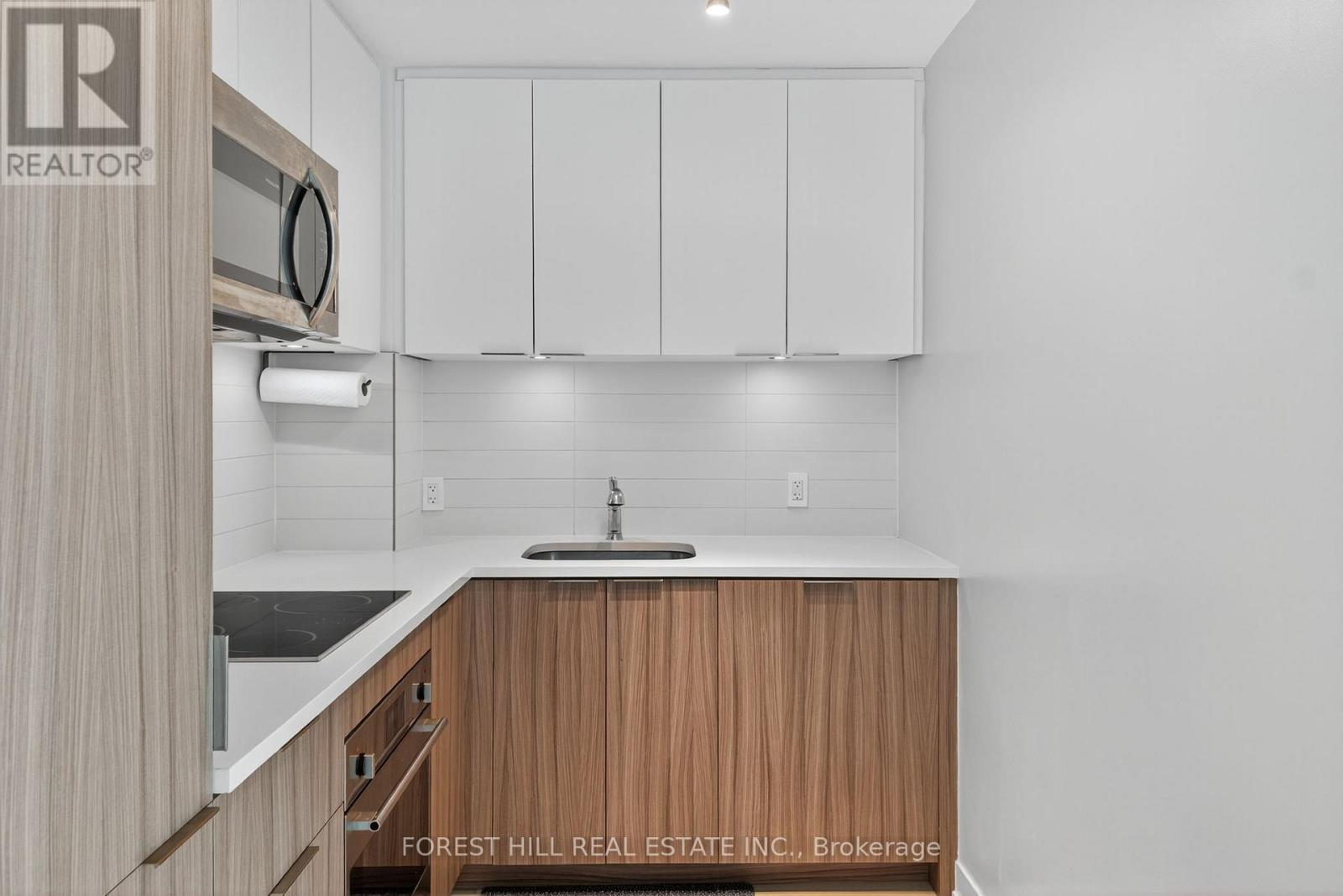 912 - 223 St Clair Avenue W, Toronto, Ontario  M4V 0A5 - Photo 7 - C12546284