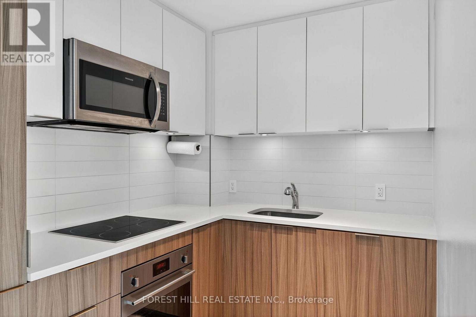 912 - 223 St Clair Avenue W, Toronto, Ontario  M4V 0A5 - Photo 8 - C12546284