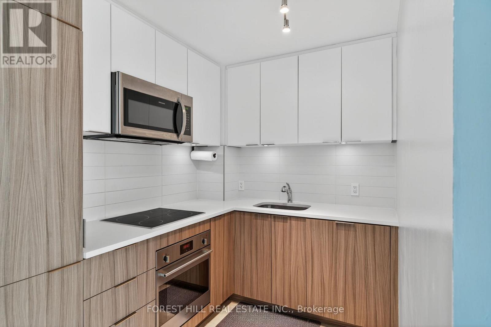 912 - 223 St Clair Avenue W, Toronto, Ontario  M4V 0A5 - Photo 9 - C12546284