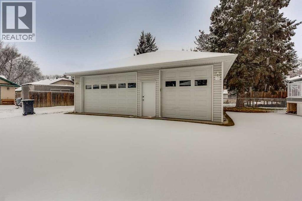 5302 42 Avenue, Red Deer, Alberta  T4N 3A4 - Photo 45 - A2269661