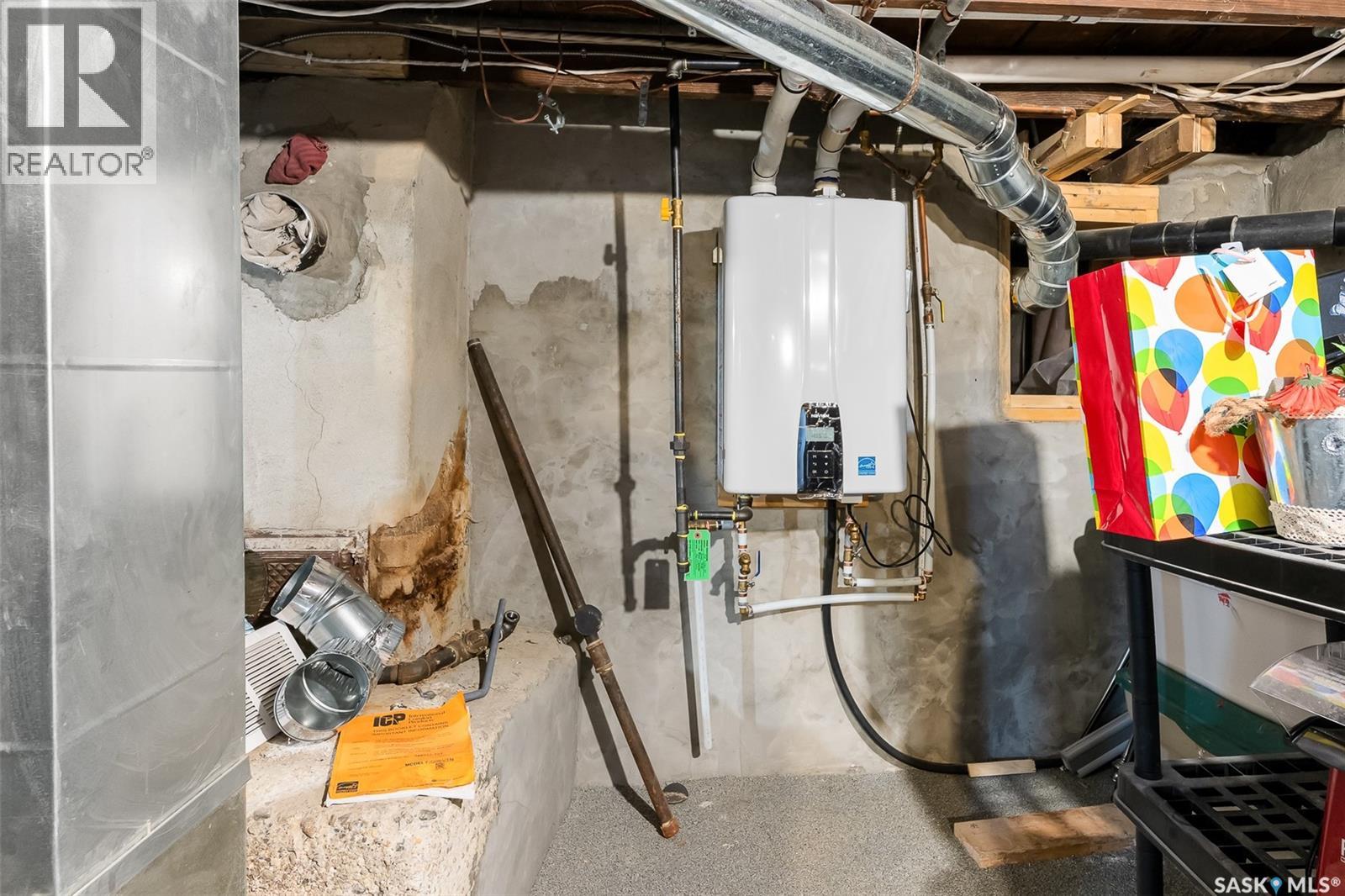 1129 3rd Avenue Ne, Moose Jaw, Saskatchewan  S6H 1E9 - Photo 35 - SK024065