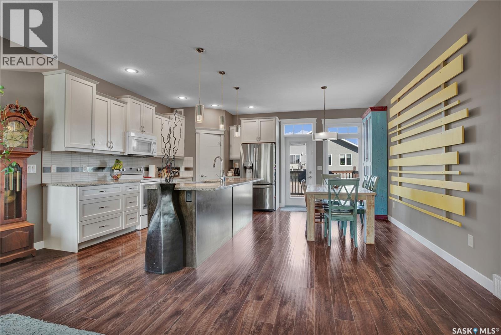 424 Lyle Crescent, Warman, Saskatchewan  S0K 4S1 - Photo 8 - SK024028