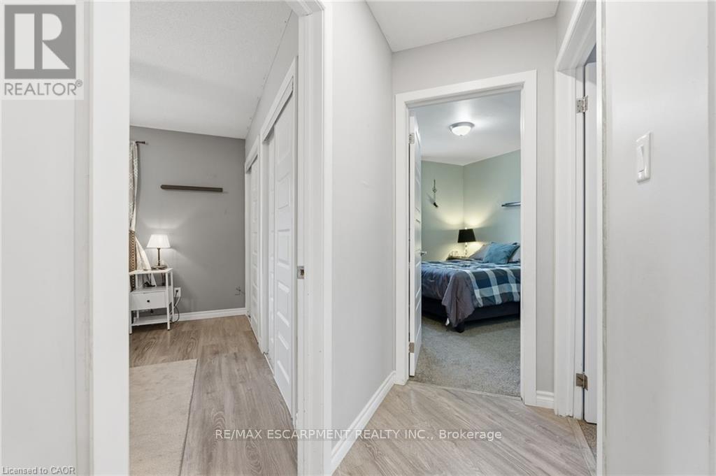 29 Strong Court, Brantford, Ontario  N3R 7Y4 - Photo 18 - X12546174