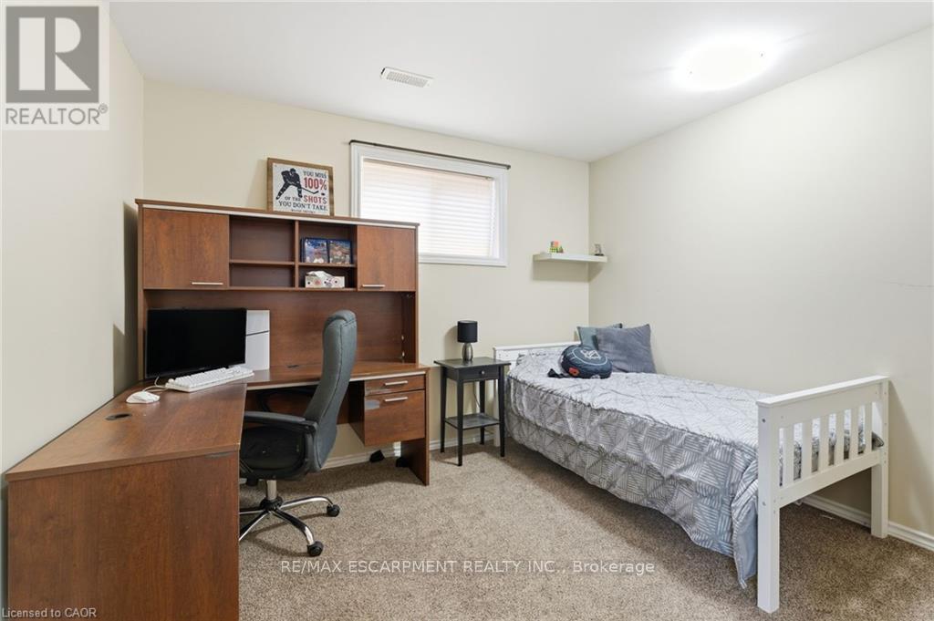 29 Strong Court, Brantford, Ontario  N3R 7Y4 - Photo 39 - X12546174