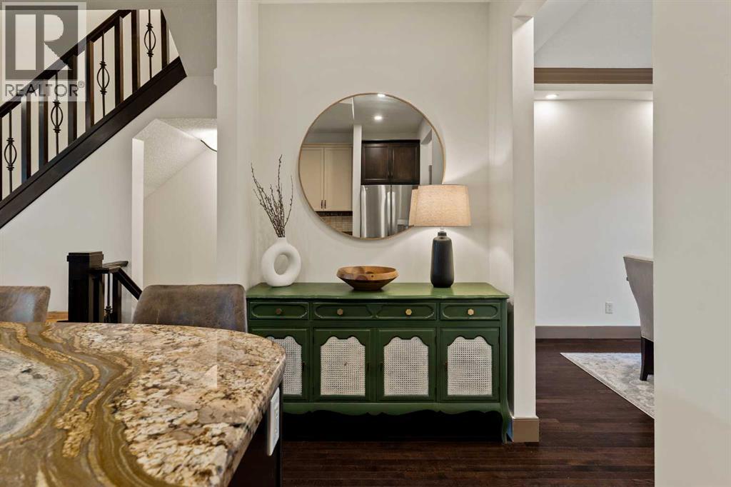 2410 26 Street Sw, Calgary, Alberta  T3E 2A7 - Photo 5 - A2264948