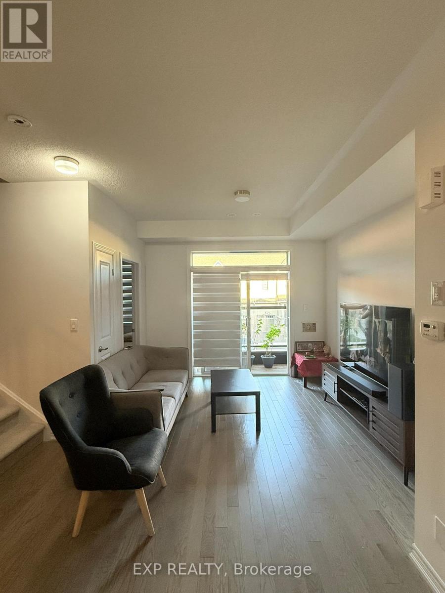 1071 Lockie Drive, Oshawa, Ontario  L1L 0R9 - Photo 8 - E12546264