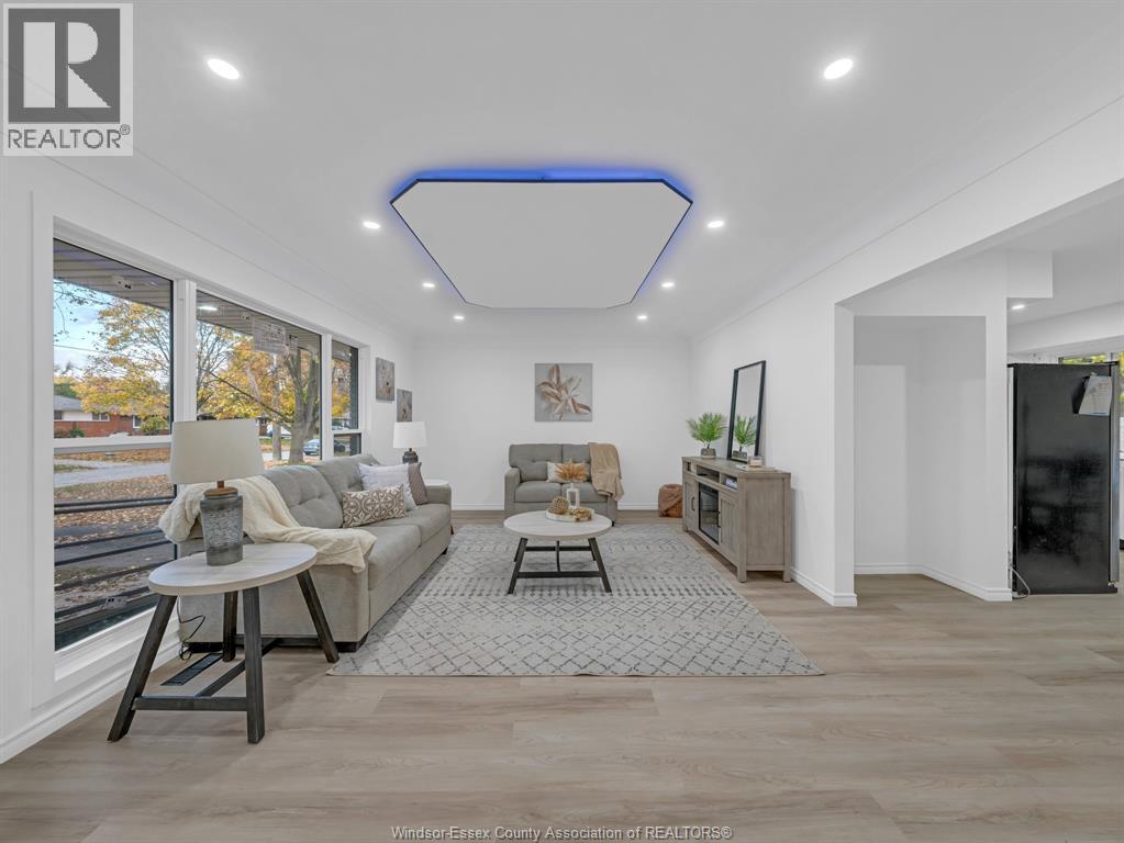 184 Ellis Street, Chatham, Ontario N7L 2M1 - Photo 3 - 25028840