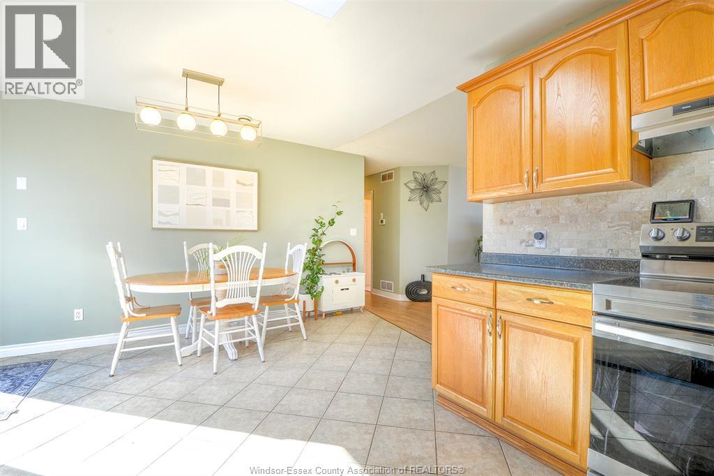 1633 Cherrywood Street, Lakeshore, Ontario N0R 1A0 - Photo 12 - 25028827