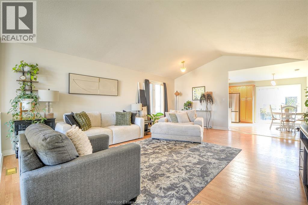 1633 Cherrywood Street, Lakeshore, Ontario N0R 1A0 - Photo 5 - 25028827