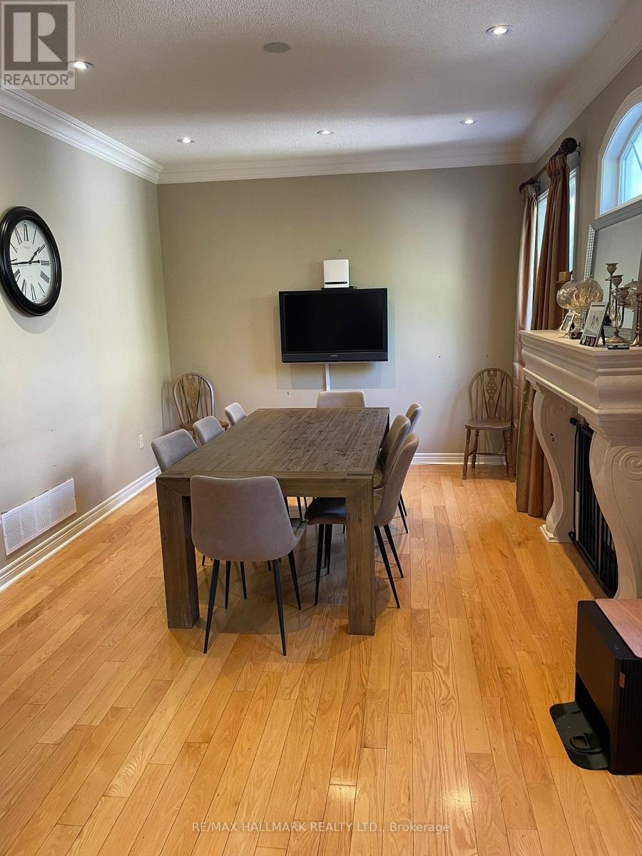 6 Camden Drive, Vaughan, Ontario  L4K 5S6 - Photo 11 - N12546288