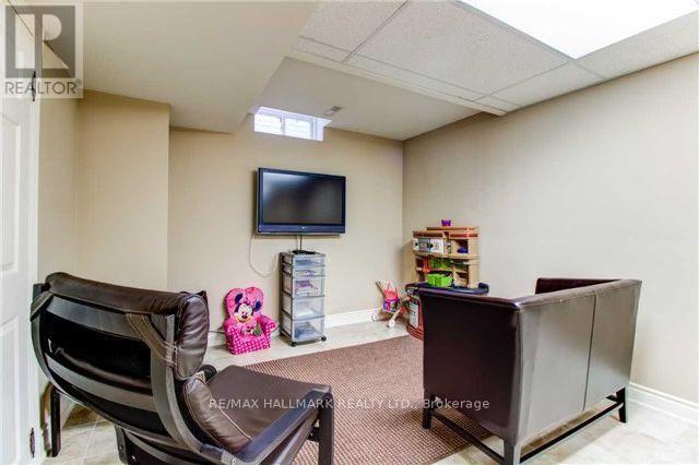 6 Camden Drive, Vaughan, Ontario  L4K 5S6 - Photo 16 - N12546288