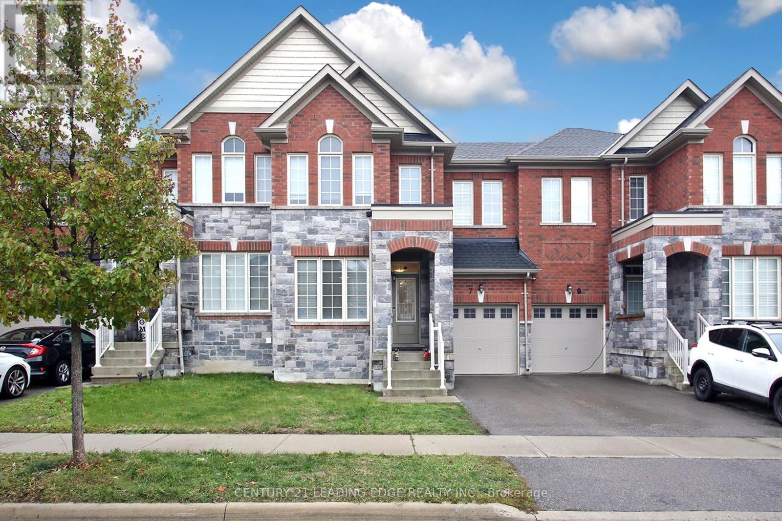 7 FREDERICK PEARSON STREET, East Gwillimbury, Ontario