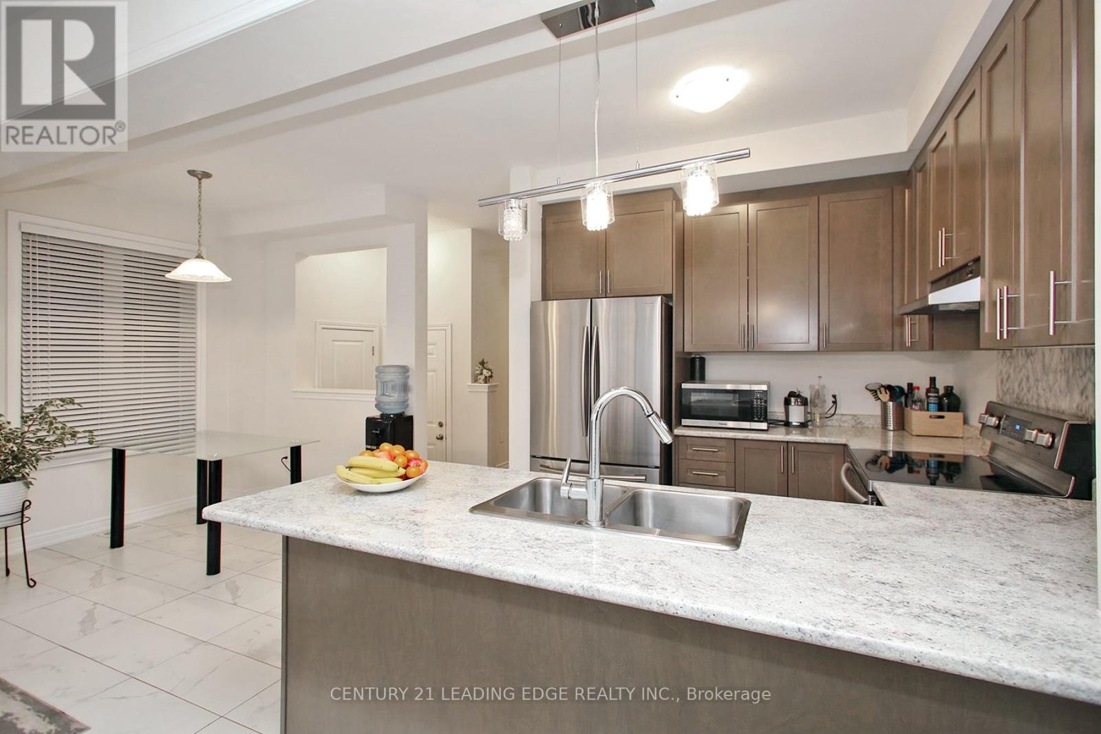 7 Frederick Pearson Street, East Gwillimbury, Ontario  L9N 0R9 - Photo 15 - N12546316