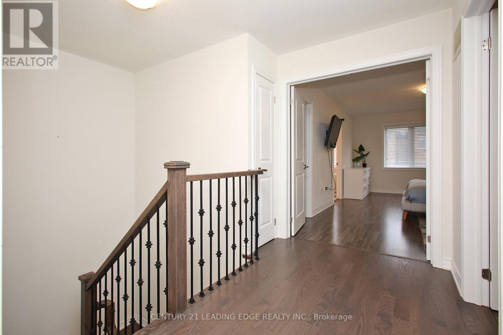 7 Frederick Pearson Street, East Gwillimbury, Ontario  L9N 0R9 - Photo 4 - N12546316