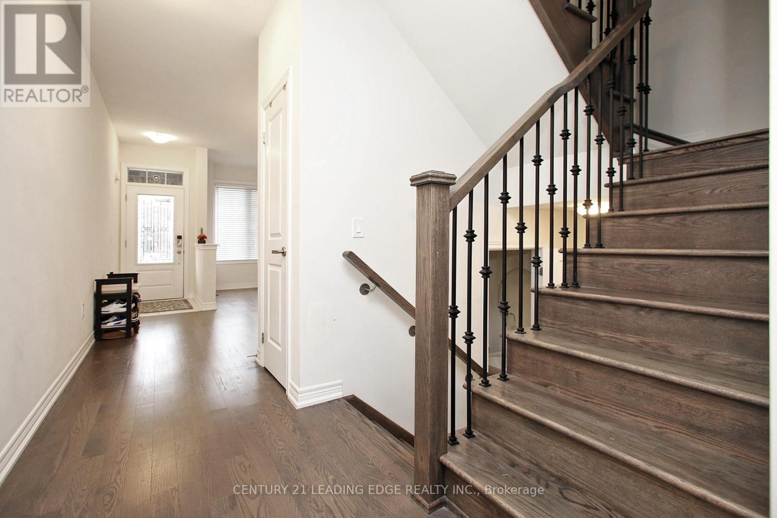 7 Frederick Pearson Street, East Gwillimbury, Ontario  L9N 0R9 - Photo 6 - N12546316