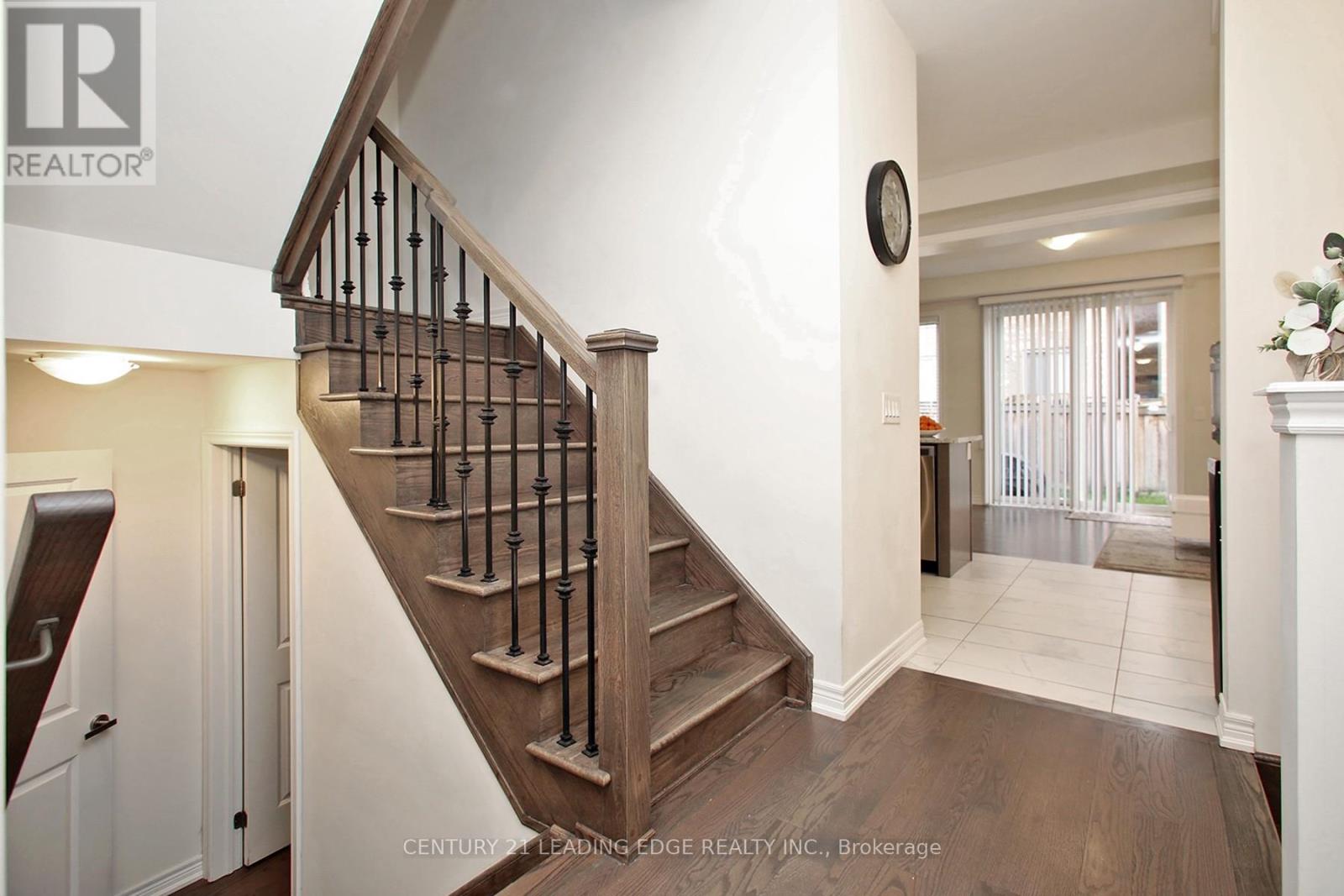 7 Frederick Pearson Street, East Gwillimbury, Ontario  L9N 0R9 - Photo 7 - N12546316