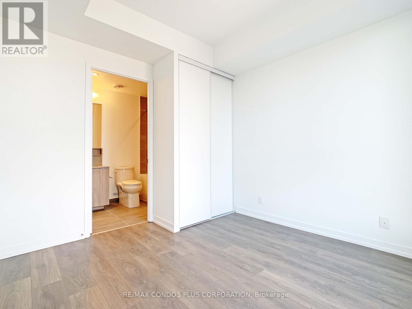 1003 - 950 Portage Parkway, Vaughan, Ontario  L4K 0J7 - Photo 11 - N12546326