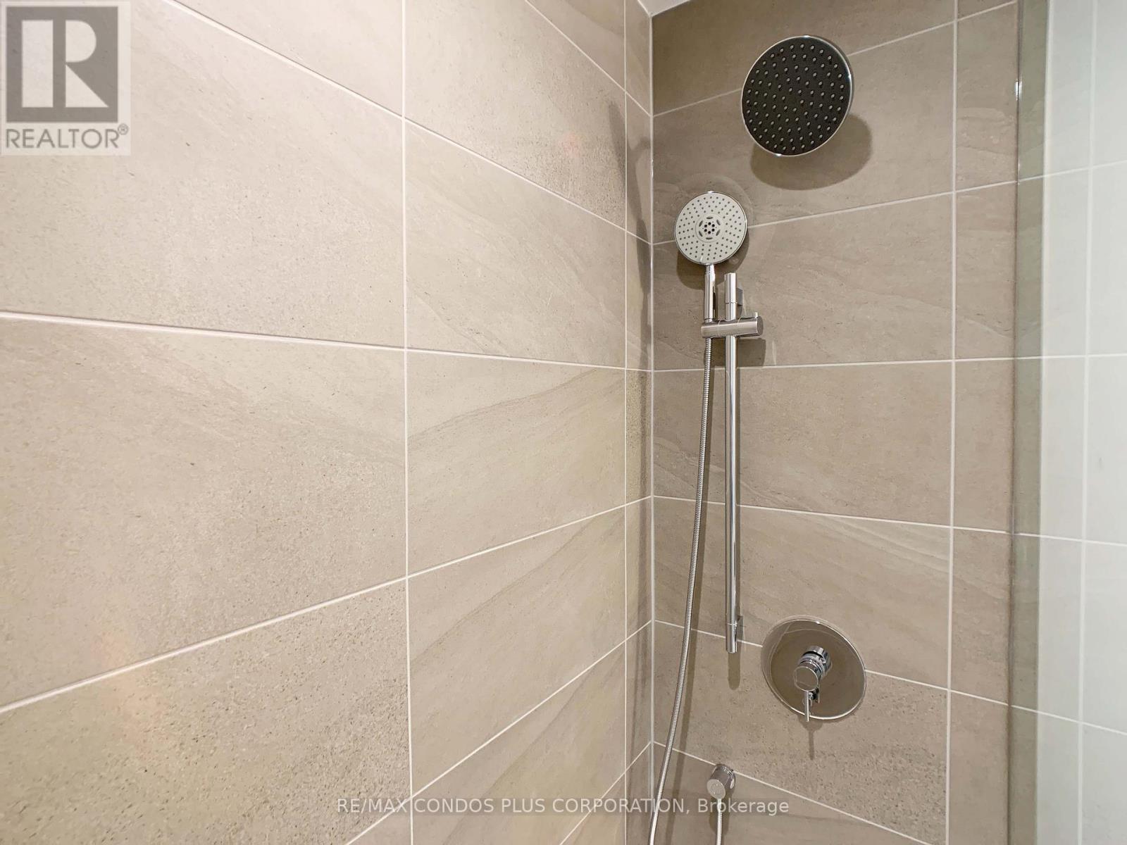 1003 - 950 Portage Parkway, Vaughan, Ontario  L4K 0J7 - Photo 18 - N12546326