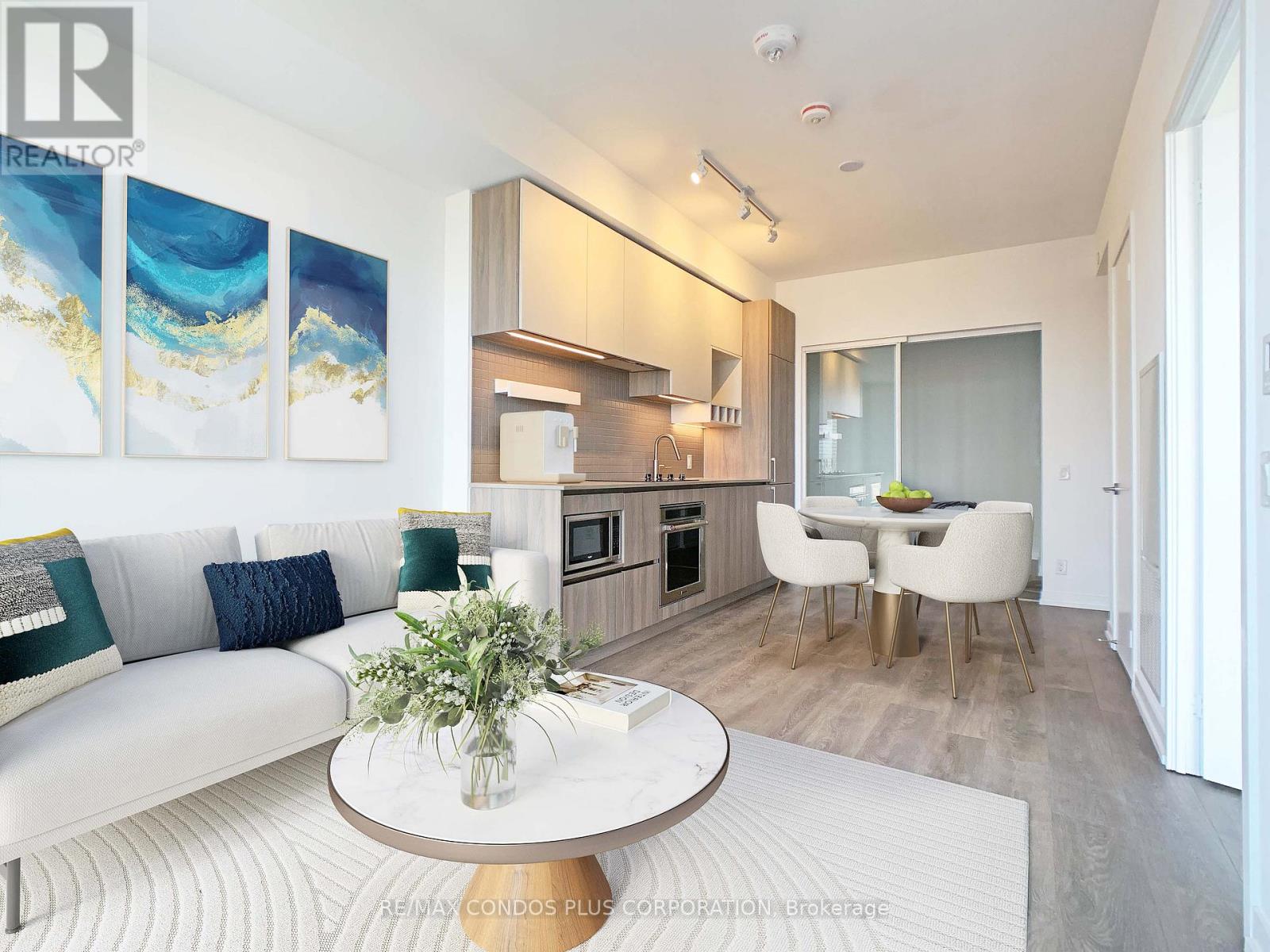 1003 - 950 Portage Parkway, Vaughan, Ontario  L4K 0J7 - Photo 2 - N12546326