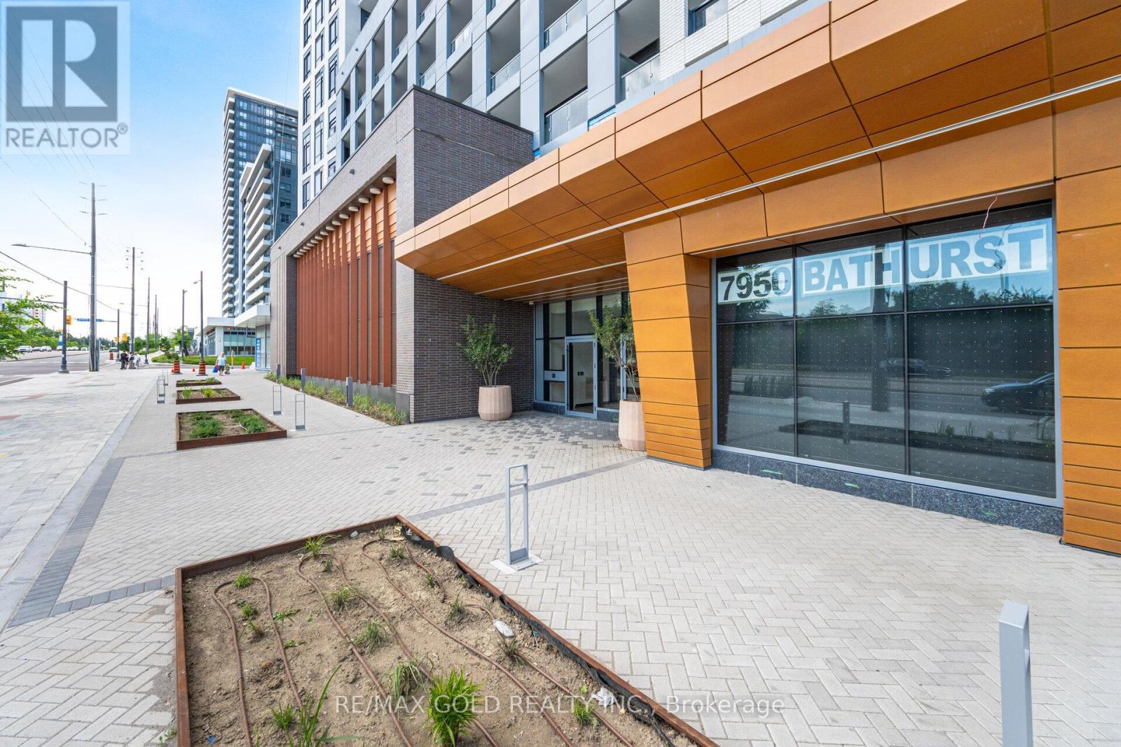 B-1307 - 7950 Bathurst Street, Vaughan, Ontario  L4J 0L4 - Photo 2 - N12546392