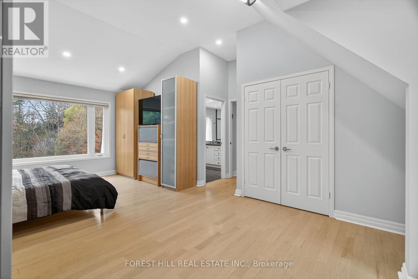 72 Walmer Road, Richmond Hill, Ontario  L4C 3X1 - Photo 17 - N12546418