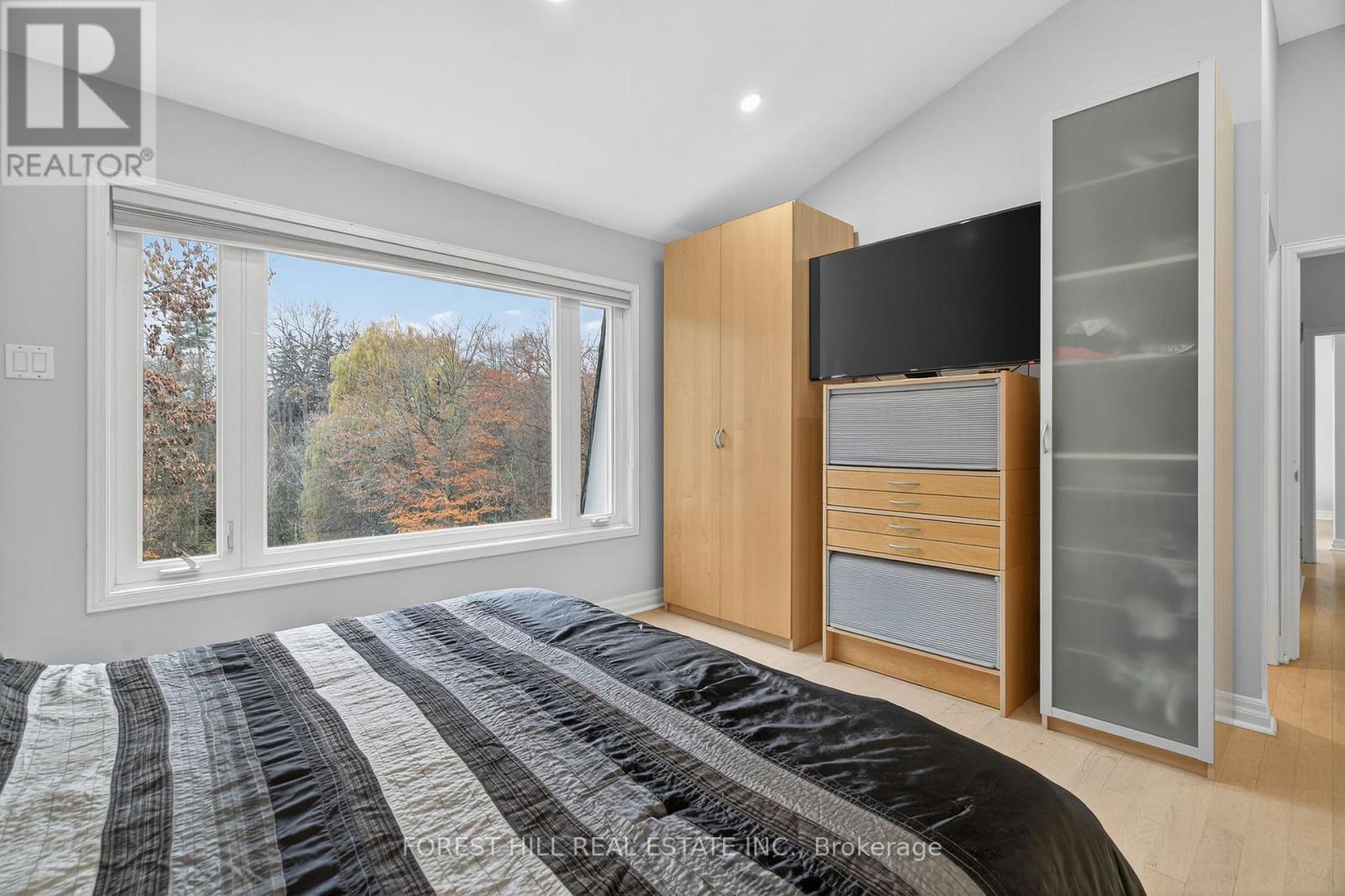 72 Walmer Road, Richmond Hill, Ontario  L4C 3X1 - Photo 20 - N12546418