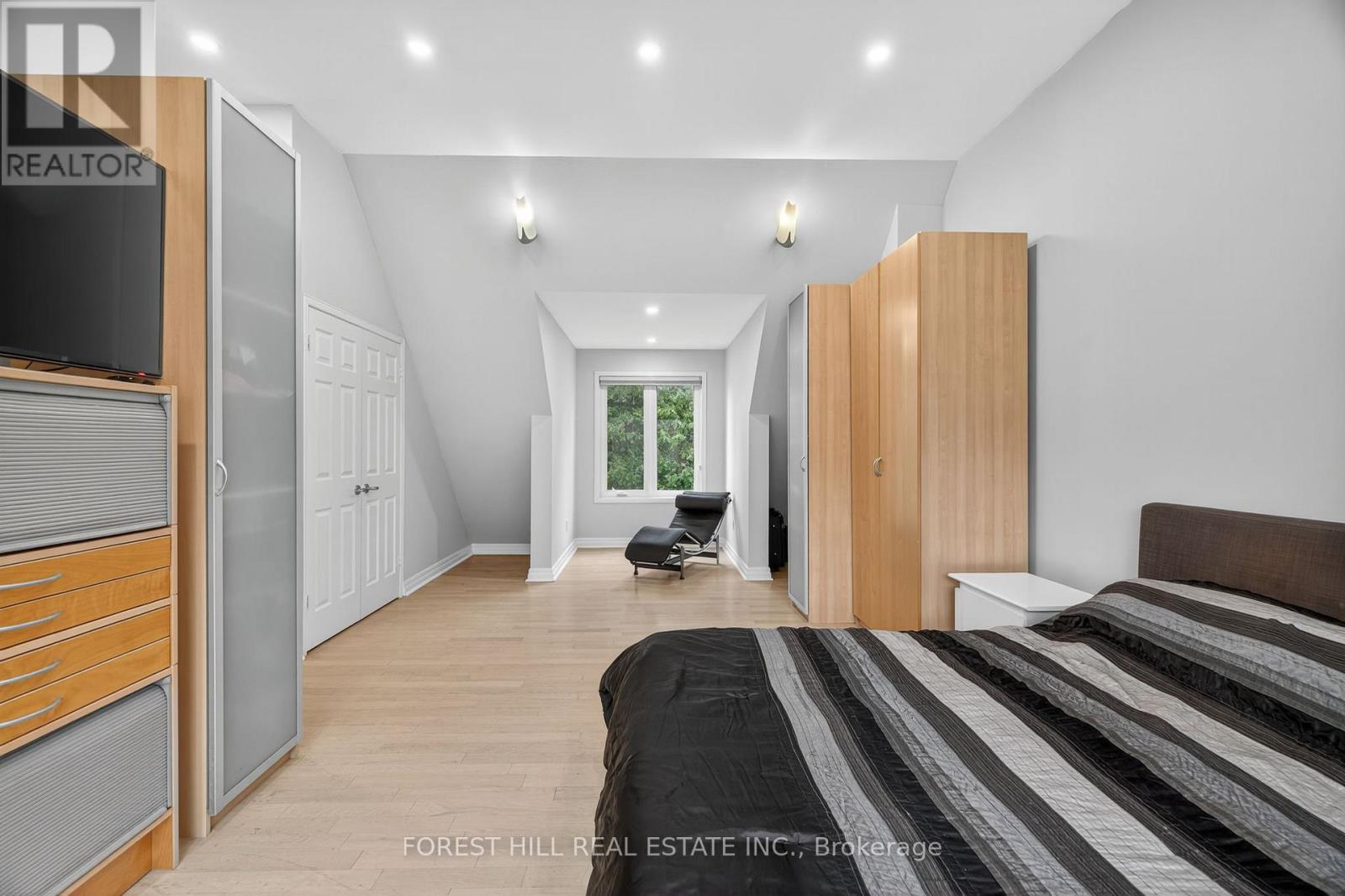 72 Walmer Road, Richmond Hill, Ontario  L4C 3X1 - Photo 23 - N12546418