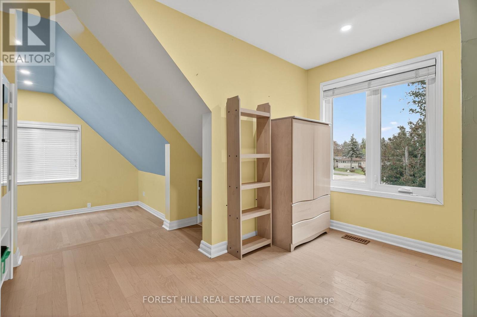 72 Walmer Road, Richmond Hill, Ontario  L4C 3X1 - Photo 25 - N12546418