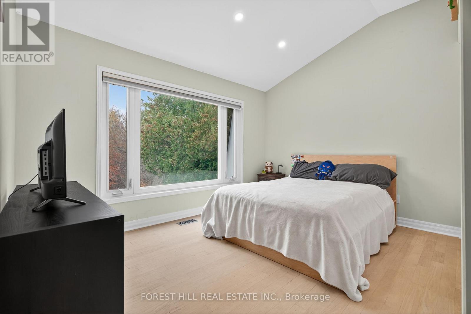 72 Walmer Road, Richmond Hill, Ontario  L4C 3X1 - Photo 29 - N12546418