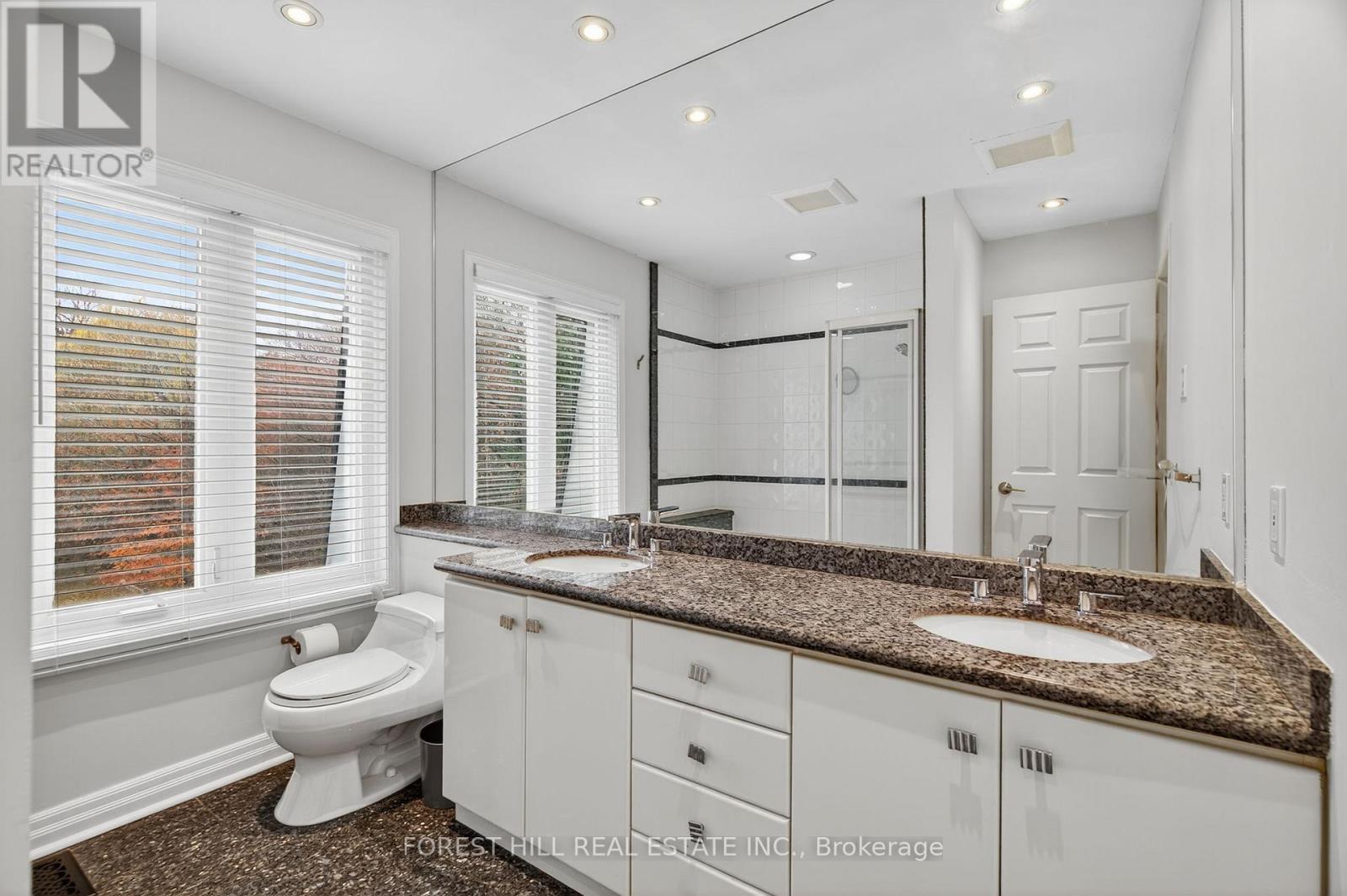 72 Walmer Road, Richmond Hill, Ontario  L4C 3X1 - Photo 34 - N12546418