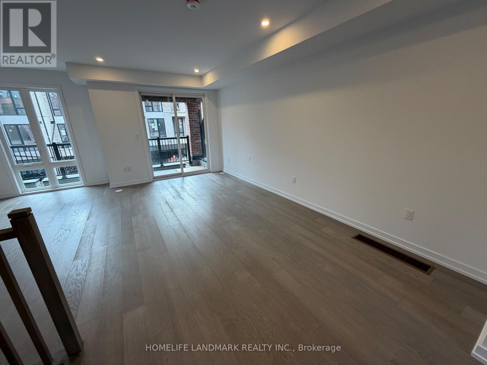 57 Jefferson Side Road, Richmond Hill, Ontario  L4E 1M1 - Photo 3 - N12546446