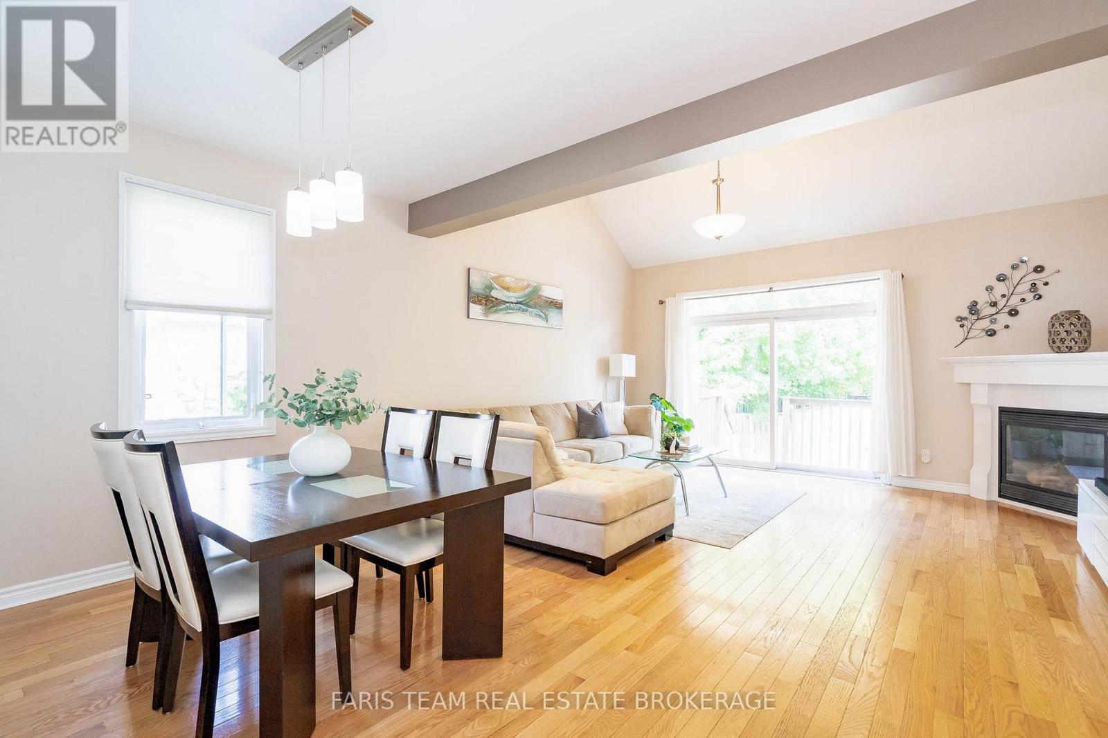 103 41st Street S, Wasaga Beach, Ontario  L9Z 3B6 - Photo 4 - S12546438