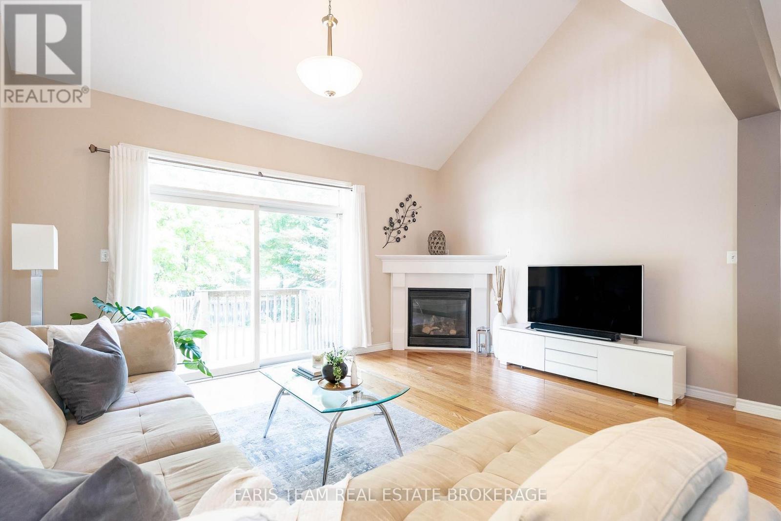 103 41st Street S, Wasaga Beach, Ontario  L9Z 3B6 - Photo 7 - S12546438