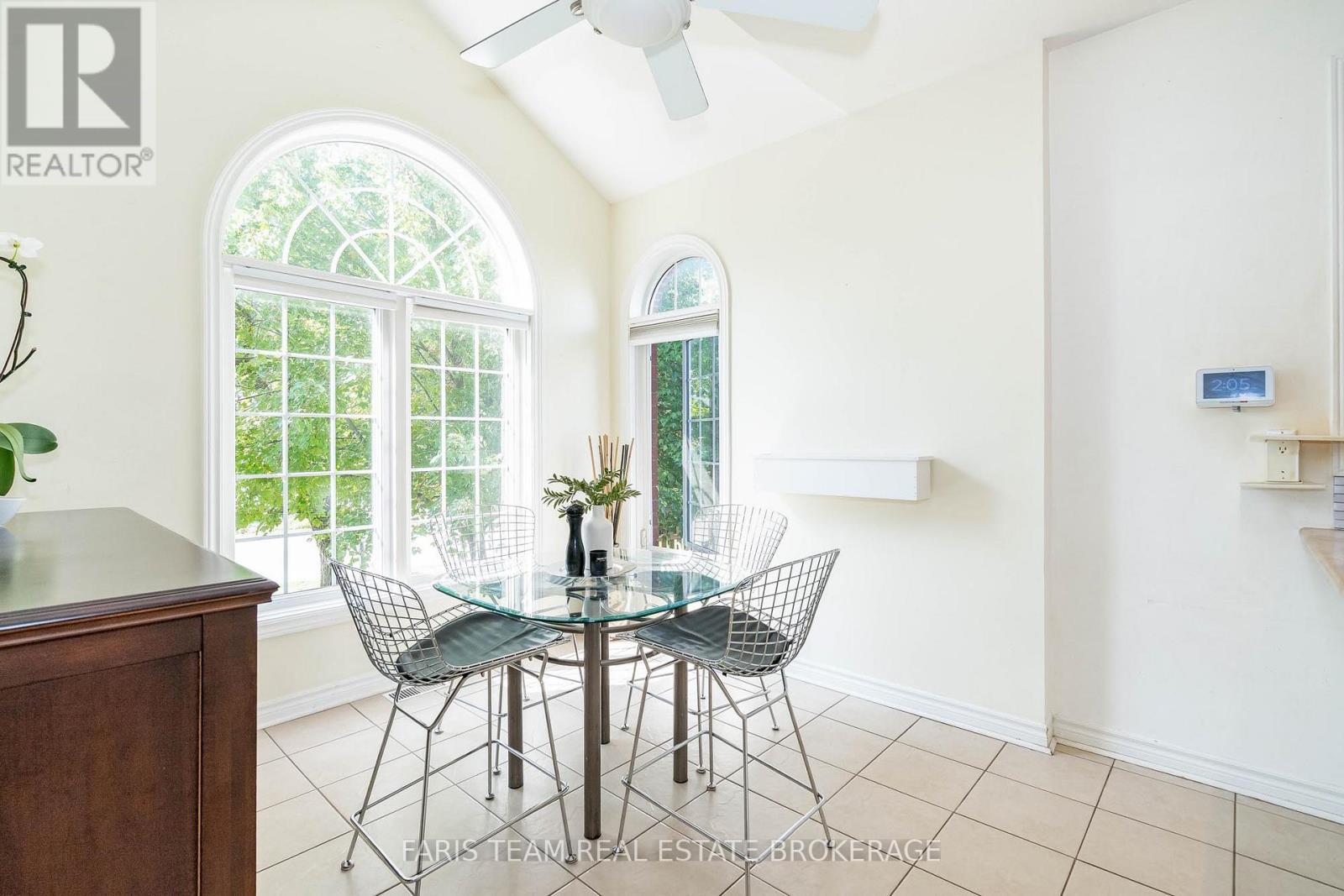 103 41st Street S, Wasaga Beach, Ontario  L9Z 3B6 - Photo 9 - S12546438