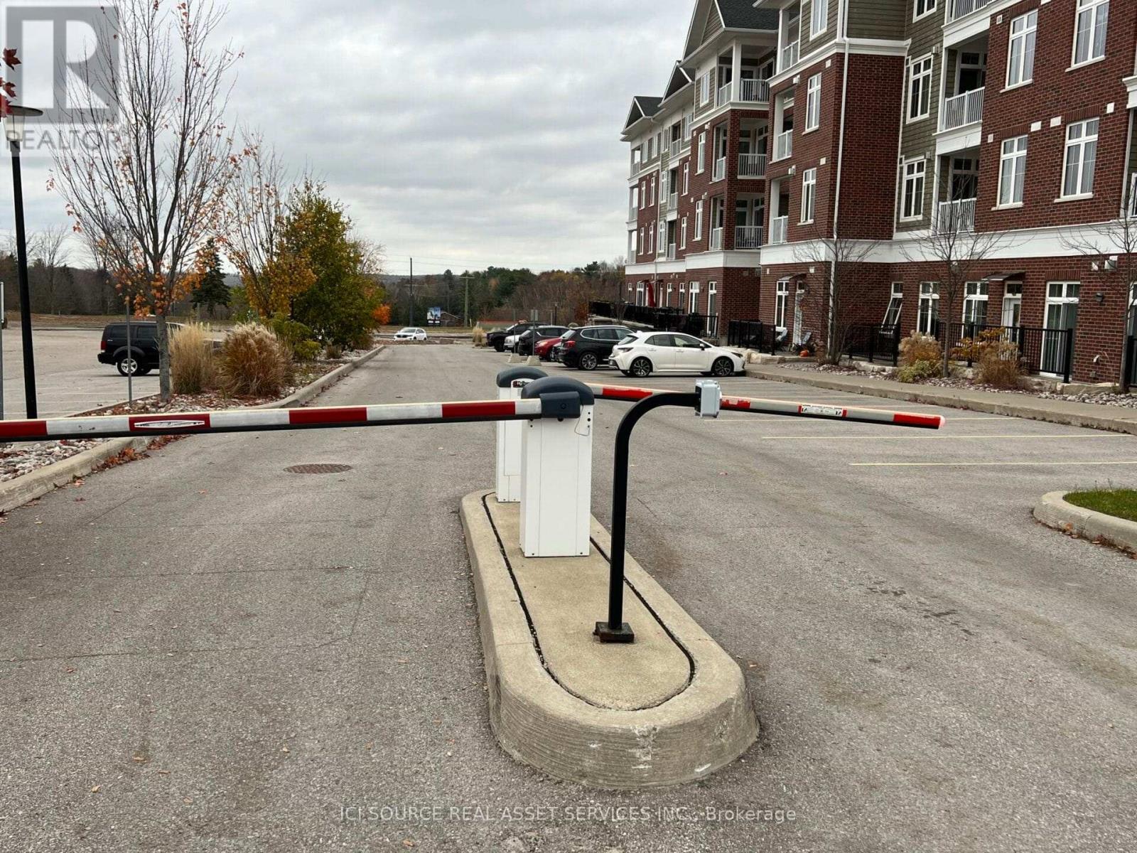 405 - 40 Horseshoe Boulevard, Oro-Medonte, Ontario  L4M 4Y8 - Photo 24 - S12546452