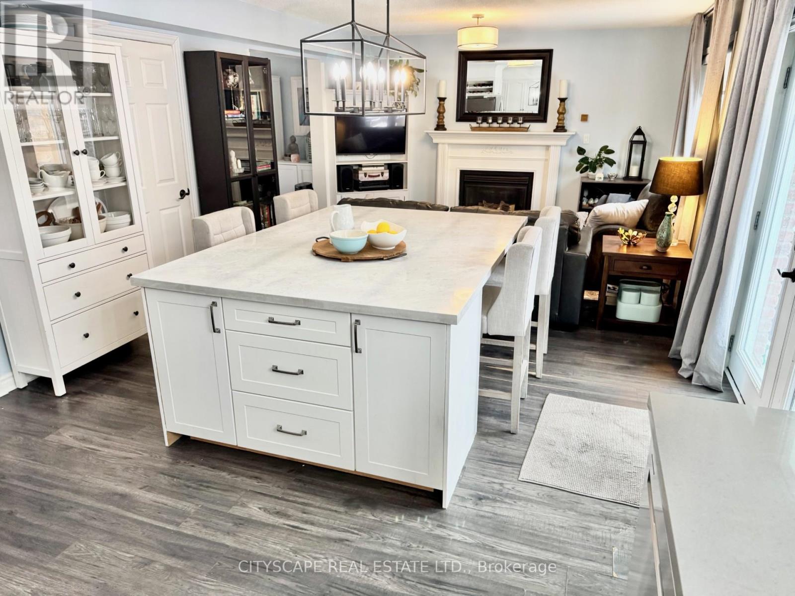 189 Churchland Drive, Barrie, Ontario  L4N 8N6 - Photo 12 - S12546454