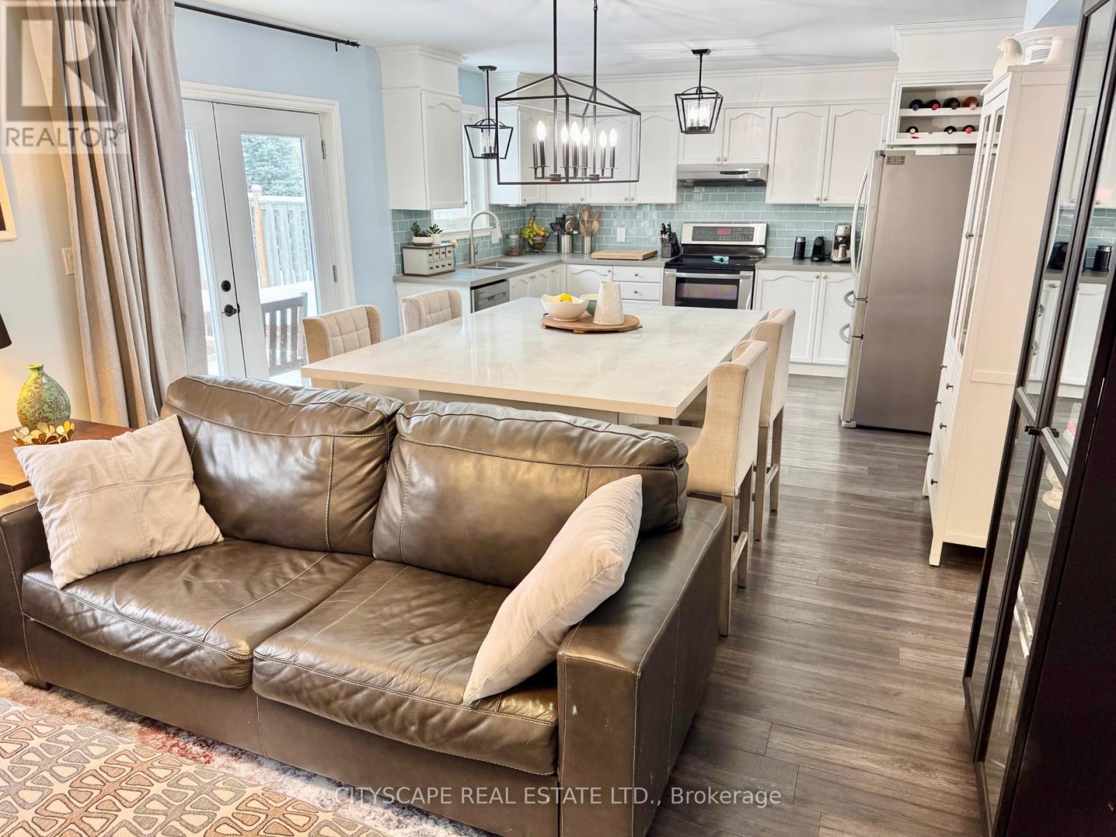 189 Churchland Drive, Barrie, Ontario  L4N 8N6 - Photo 6 - S12546454